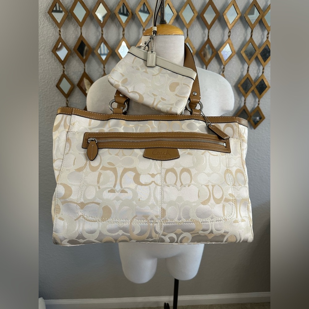 Coach Signature Tote With Matching Wristlet